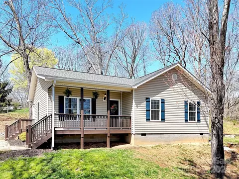 37 Brian Dr, Canton, NC 28716