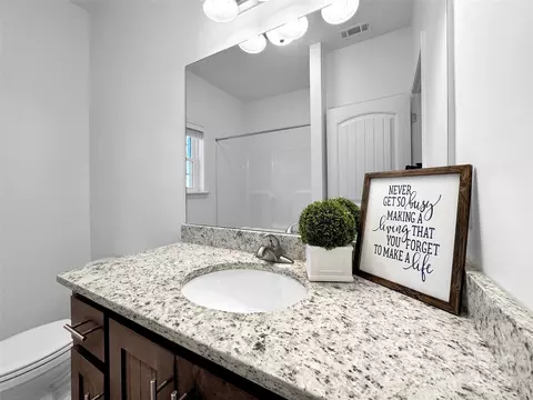 Bath - 37 Brian Dr, Canton, NC 28716 photo 3 of 4
