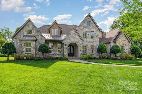 4904 Ardenetti Ct, Mint Hill, NC 28227