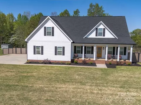 4189 Brandy Creek Ct, Clover, SC 29710