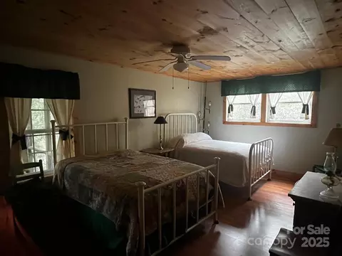 1111 Reasonover Rd, Cedar Mountain, NC 28718 photo 8