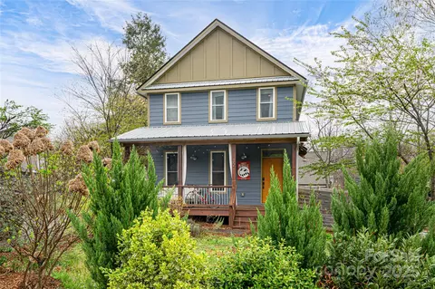 32 Burk St, Asheville, NC 28806