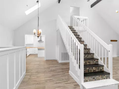 Entry Way - 373 Vineyard Rd, Tryon, NC 28782 photo 2 of 2