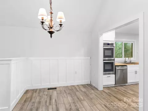 Dining - 373 Vineyard Rd, Tryon, NC 28782 photo 2 of 2