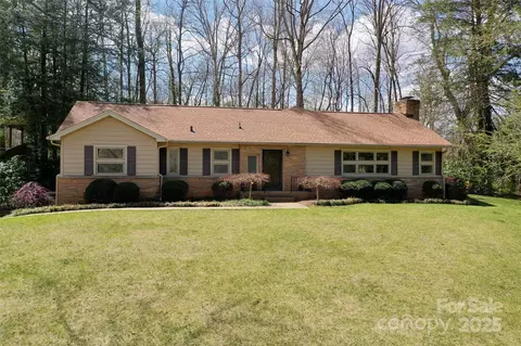 54 Forest Hill Dr, Canton, NC 28716