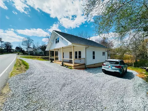 108 Falls Ave, Granite Falls, NC 28630