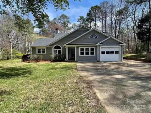 104 Edgewater Nw Dr NW, Concord, NC 28027