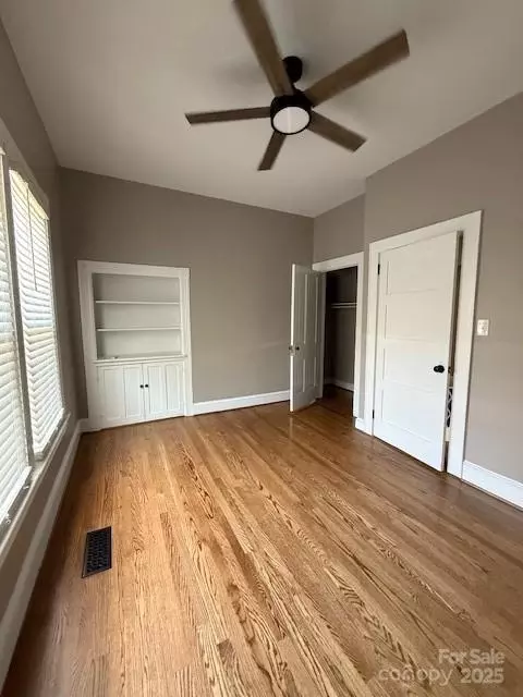 Bedroom - 705 3rd Nw Ave NW, Hickory, NC 28601 photo 3 of 5