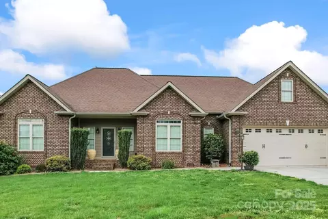 132 Postell Dr, Statesville, NC 28625