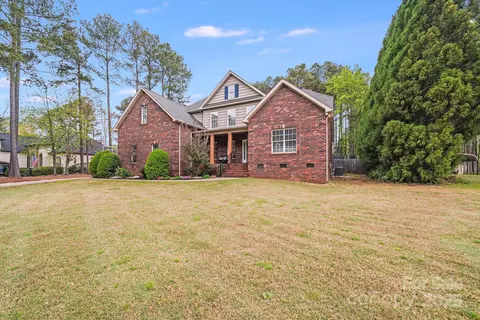 364 Chuckwood Rd, Mooresville, NC 28117