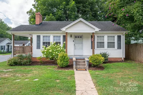 206 Sacco St, Belmont, NC 28012