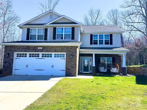1814 Woods Ln, Denver, NC 28037