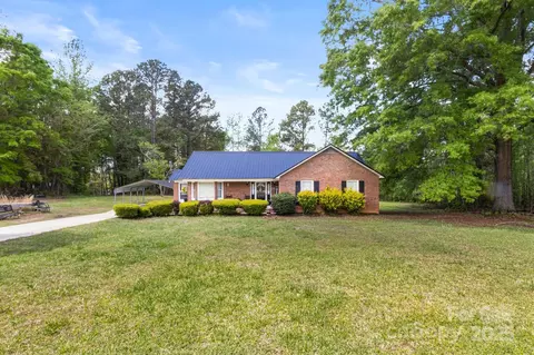 5762 Hightower Rd, Fort Lawn, SC 29714