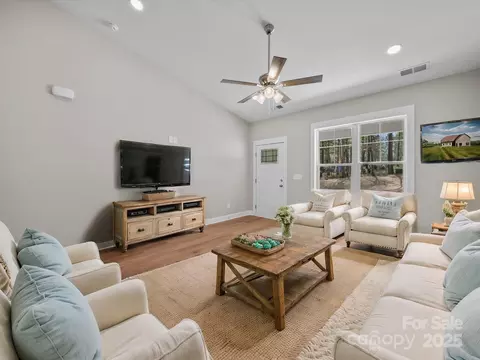 Living - 297 Barr Link Rd, Mount Pleasant, NC 28124 photo 3 of 8
