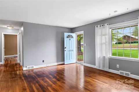 4106 Patsy Dr, Winston Salem, NC 27107 photo 4