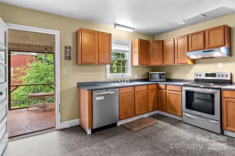 4106 Patsy Dr, Winston Salem, NC 27107 photo 9