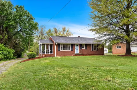 4106 Patsy Dr, Winston Salem, NC 27107 photo 2