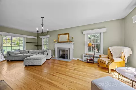 Living - 35 Johnson St, Canton, NC 28716 photo 1 of 2