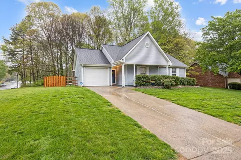117 Heath Ln, Mooresville, NC 28117