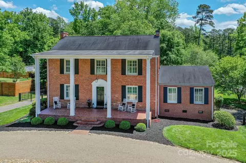 203 Mt Holly Huntersville Rd, Huntersville, NC 28078