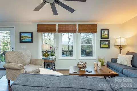 55 Whitaker Cir, Fairview, NC 28730 photo 16