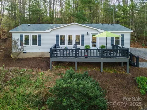 55 Whitaker Cir, Fairview, NC 28730 photo 2