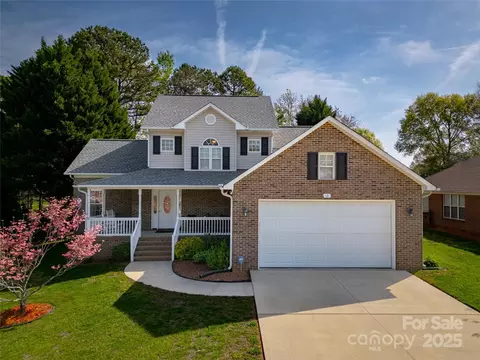 121 Shagbark Ln, Mooresville, NC 28115