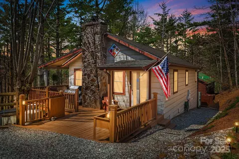 112 Mountain Ivy Ln, Boone, NC 28607