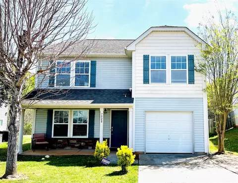 7928 Ponderosa Pine Ln, Charlotte, NC 28215