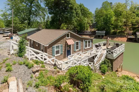 386 Charlotte Dr, Lake Lure, NC 28746