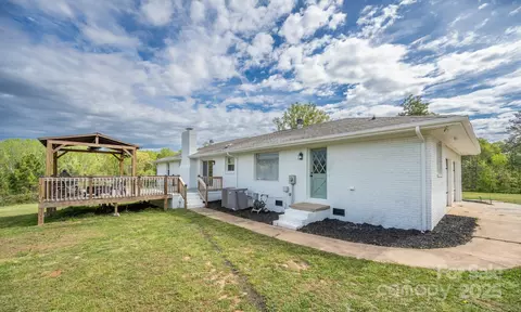 6599 Mcintosh Rd, Stanley, NC 28164 photo 10