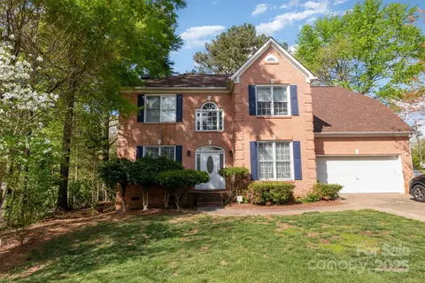 6615 Wickville Dr, Charlotte, NC 28215