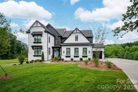 8805 Wingard Dr, Waxhaw, NC 28173