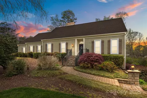 405 Downing Dr, Kings Mountain, NC 28086