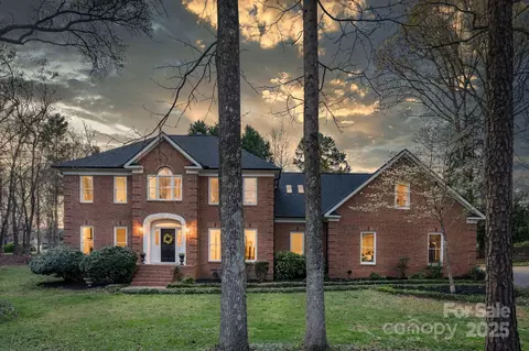 5750 Hemby Rd, Matthews, NC 28104