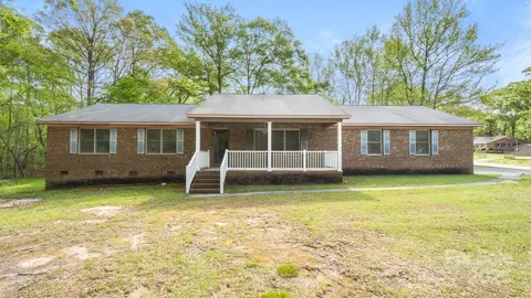 600 Community Ln, Lancaster, SC 29720