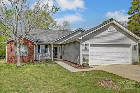 239 Bradford Glyn Dr, Mooresville, NC 28115
