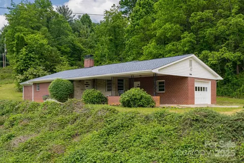 546 Scronce Creek Rd, Burnsville, NC 28714