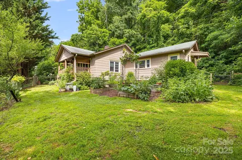 Exterior - 1041 Groundhog Rd, Canton, NC 28716 photo 2 of 9