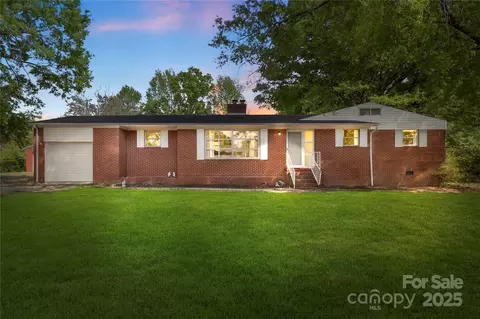 1099 S Potter Rd, Lancaster, SC 29720 photo 2