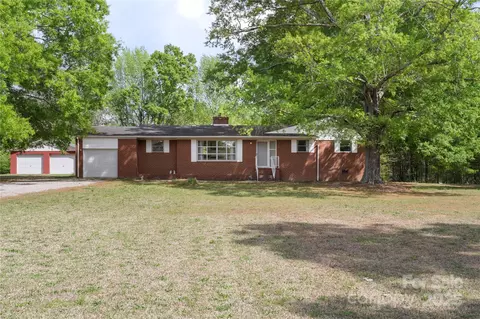 1099 S Potter Rd, Lancaster, SC 29720 photo 4