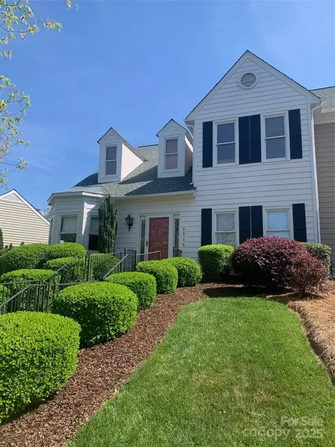 2516 Middlebridge Ln, Charlotte, NC 28270