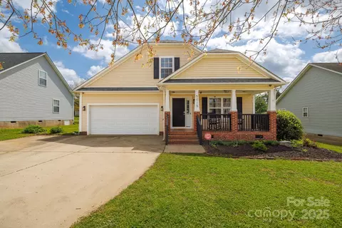 5015 Drake Pond Ln, Rock Hill, SC 29732