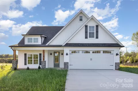 120 Southern Oaks Ln, Salisbury, NC 28147