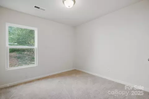 3944 Hemingway Nw Dr NW, Hickory, NC 28601 photo 14