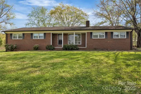70 Liberty Church Rd, Taylorsville, NC 28681