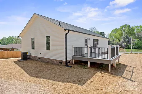 Exterior - 203 E 27th St, Kannapolis, NC 28083 photo 2 of 2
