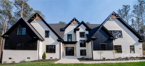 3268 Sherman Dr, Lancaster, SC 29720