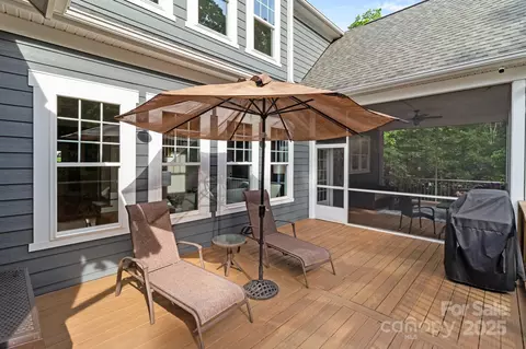 Exterior - 6743 Fox Ridge Cir, Davidson, NC 28036 photo 3 of 6