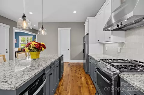 Kitchen - 6743 Fox Ridge Cir, Davidson, NC 28036 photo 3 of 10